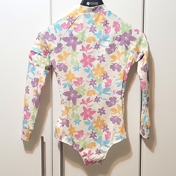 Krugans floral one piece Size Medium (Youth) - Picture 8 of 8